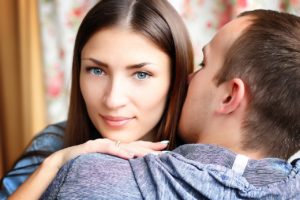 なぜ女は男ほど浮気しない?実はバレてないだけって本当?