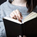 就職活動で占いを使うのはアリ? 自信を取り戻した私の体験談