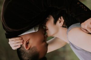 女性が“体を許す”本当の意味とは?男の言葉の裏を冷静に読む技術